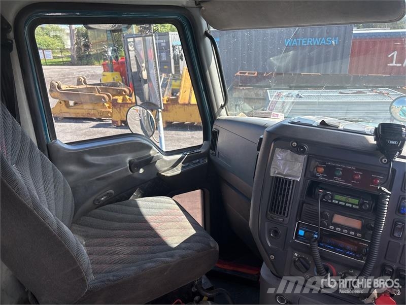 Mack CMMR Granite 6x4 T/A Dump Truck Autobasculanta