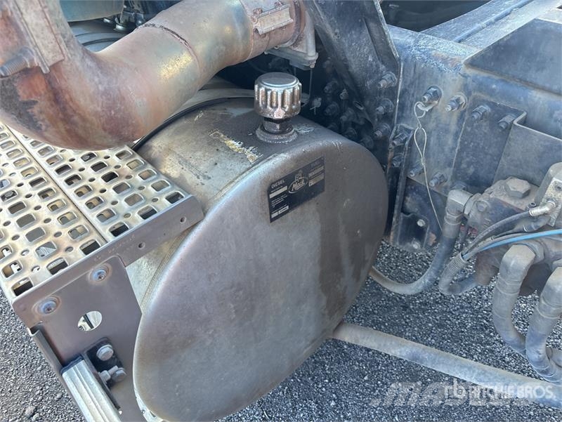 Mack CMMR Granite 6x4 T/A Dump Truck Autobasculanta