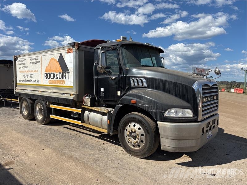 Mack CMMR Granite 6x4 T/A Dump Truck Kiper tovornjaki
