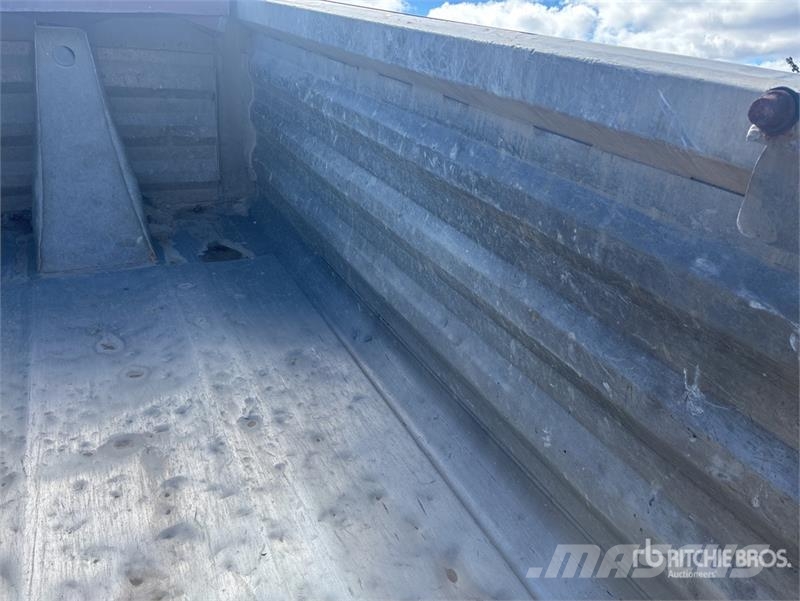 Mack CMMR Granite 6x4 T/A Dump Truck Autobasculanta