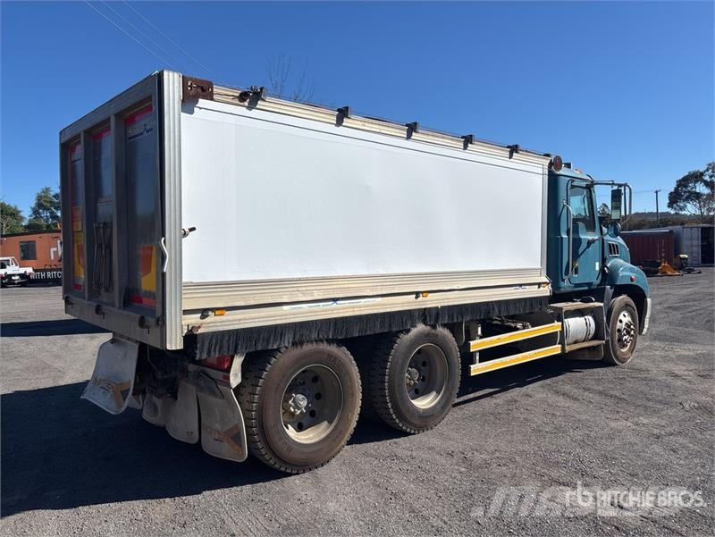 Mack CMMR Granite 6x4 T/A Dump Truck 傾卸式卡車