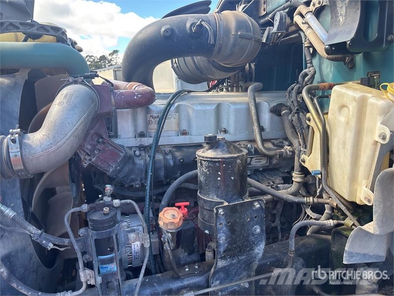 Mack CMMR Granite 6x4 T/A Dump Truck Autobasculanta