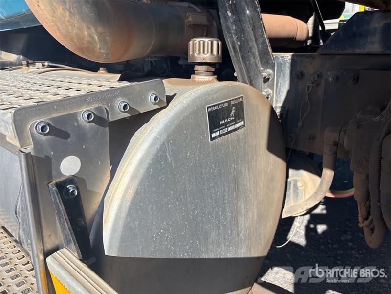 Mack CMMR Granite 6x4 T/A Dump Truck 傾卸式卡車