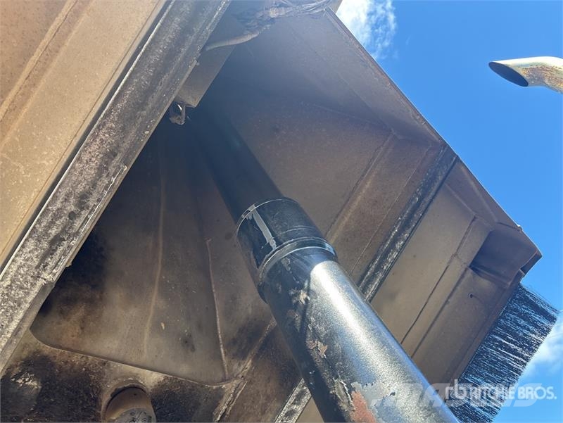Mack CMMR Granite 6x4 T/A Dump Truck Autobasculanta