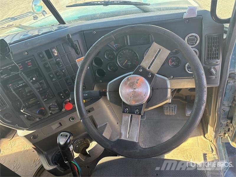 Mack CMMR Granite 6x4 T/A Dump Truck 傾卸式卡車