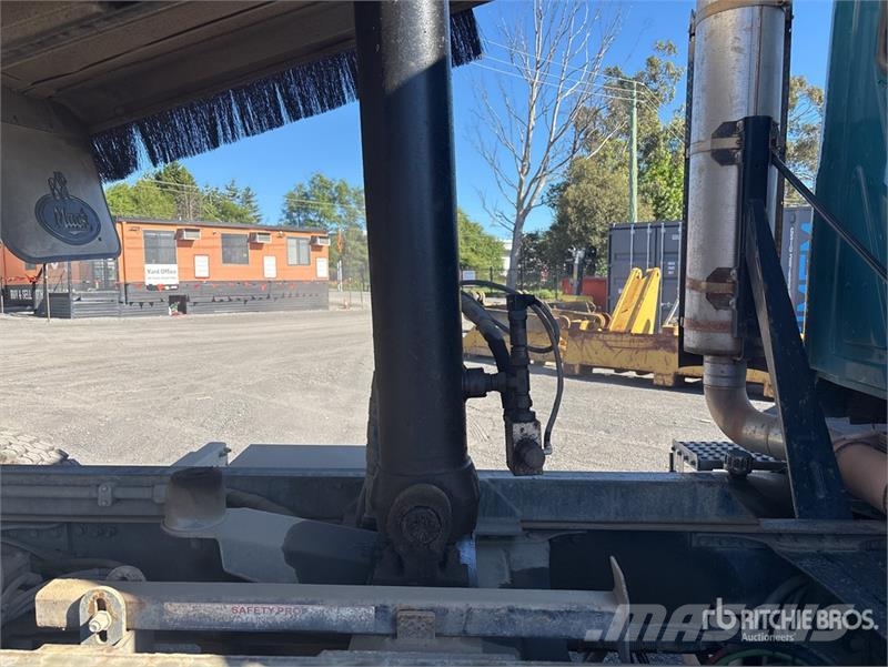 Mack CMMR Granite 6x4 T/A Dump Truck 傾卸式卡車