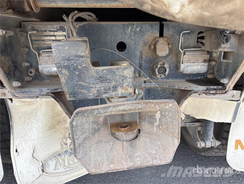 Mack CMMR Granite 6x4 T/A Dump Truck 傾卸式卡車