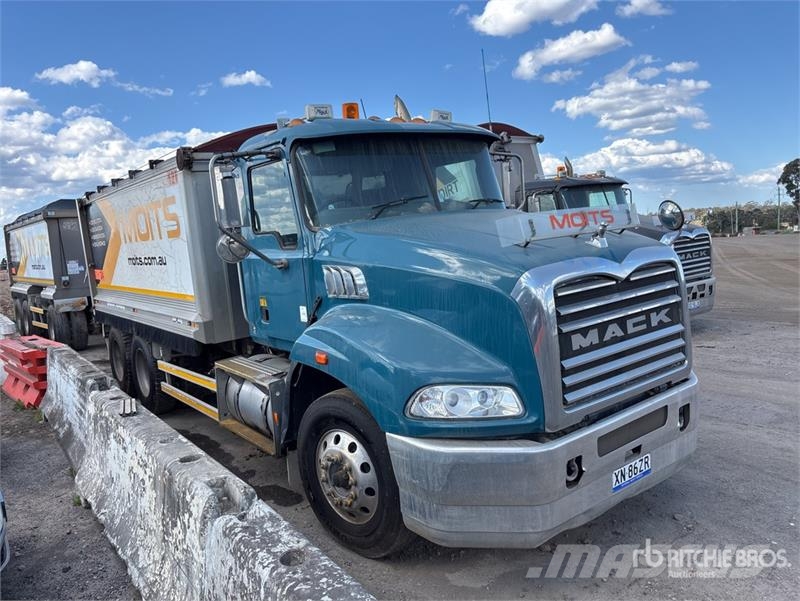Mack CMMR Granite 6x4 T/A Dump Truck Kiper tovornjaki