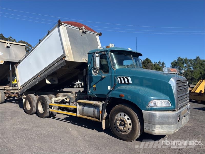 Mack CMMR Granite 6x4 T/A Dump Truck 傾卸式卡車