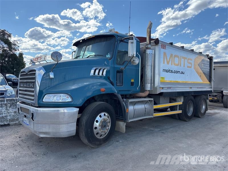 Mack CMMR Granite 6x4 T/A Dump Truck Kiper tovornjaki