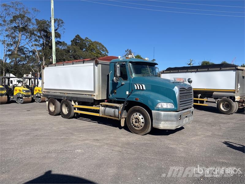Mack CMMR Granite 6x4 T/A Dump Truck 傾卸式卡車