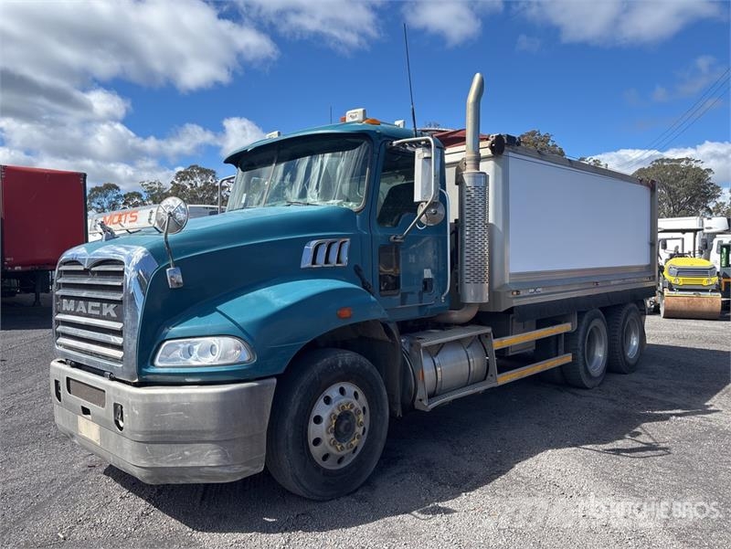 Mack CMMR Granite 6x4 T/A Dump Truck Autobasculanta