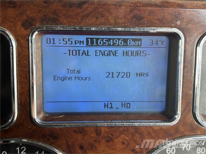 Mack CXXT Titan 6x4 T/A Sleeper Truck Tractor Vilcēji