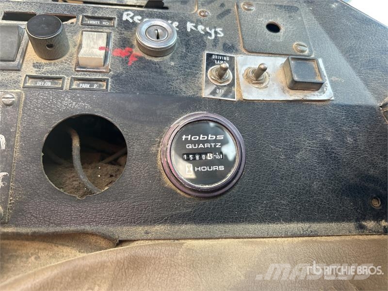 Mack MCR 18000 L 8x4 Twin-Steer Water Truck Cisterny na vodu