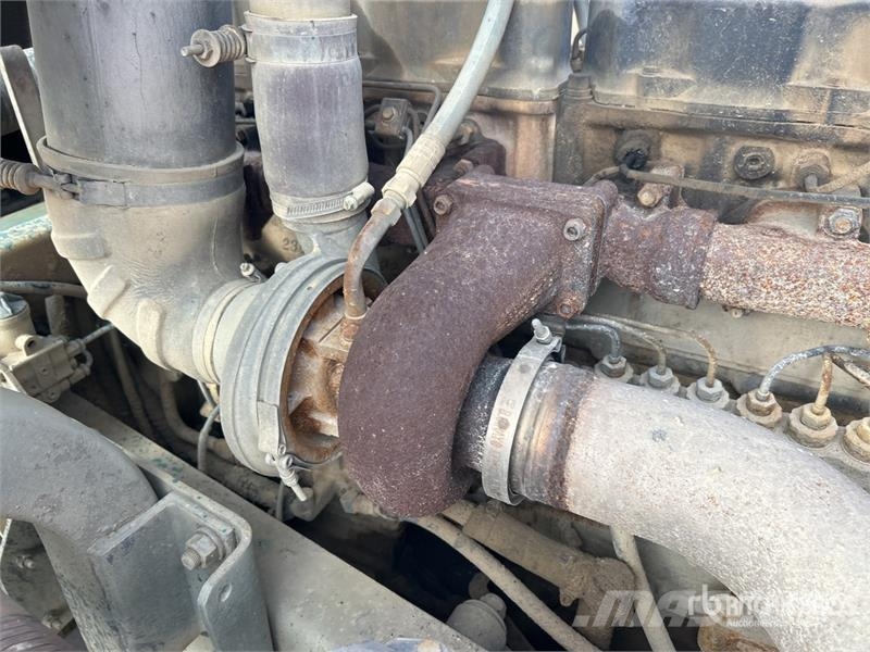 Mack MCR 18000 L 8x4 Twin-Steer Water Truck Camion citerne à eau