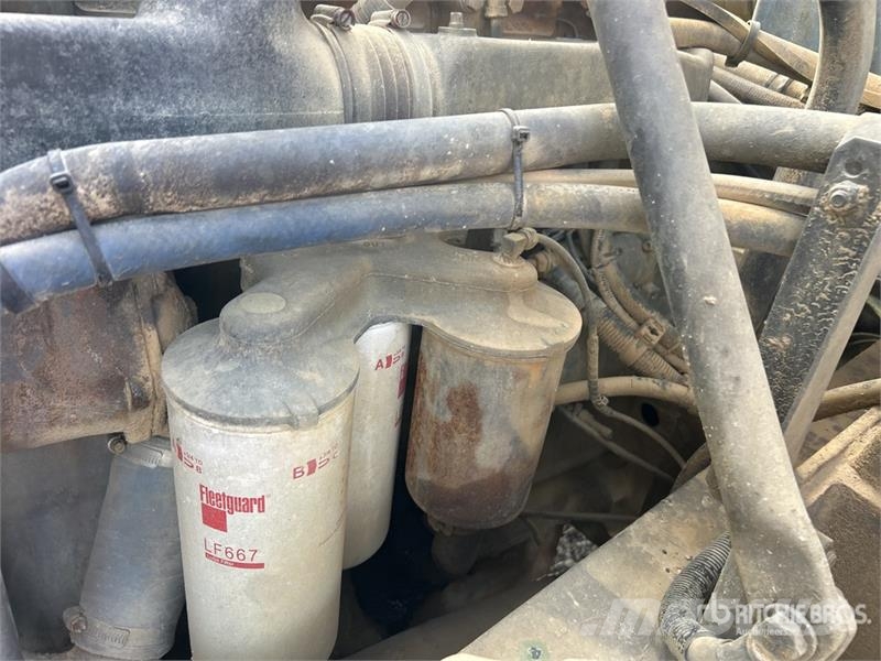 Mack MCR 18000 L 8x4 Twin-Steer Water Truck Camion citerne à eau