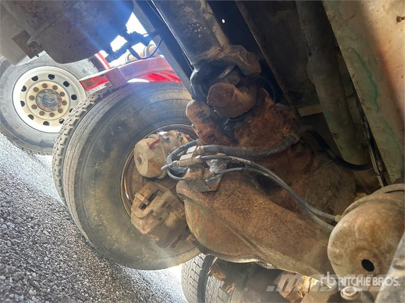 Mack MCR 18000 L 8x4 Twin-Steer Water Truck Cisterny na vodu