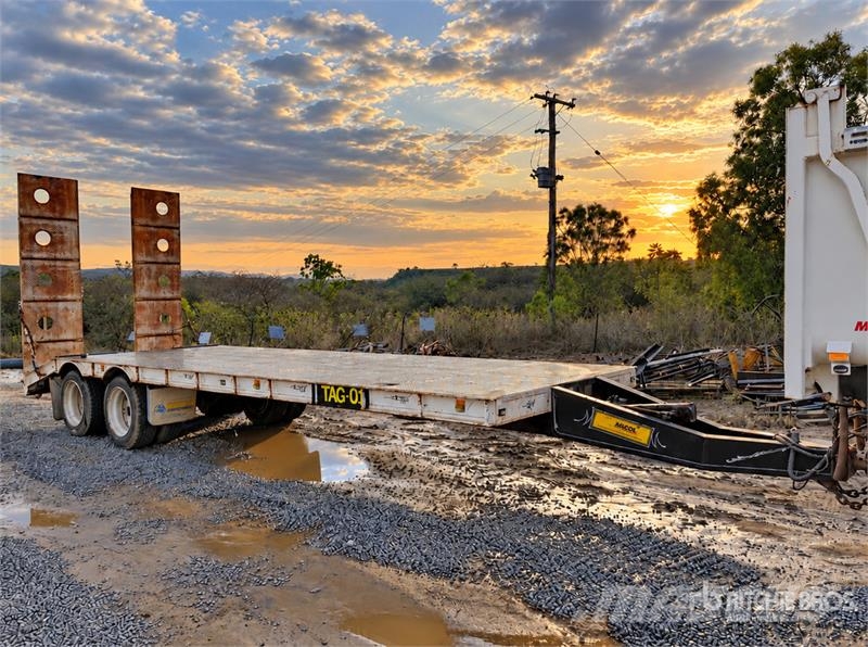 Macol 8.1 m Bogie/A Equipment Trailer 清障车
