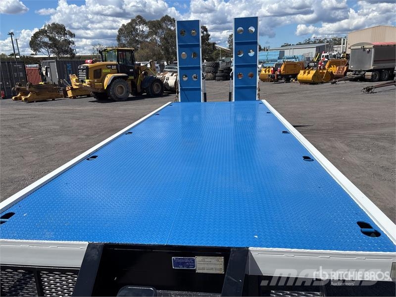 Macol Transport Equipment 7.4 m S/A Equipment Tra Car carrier