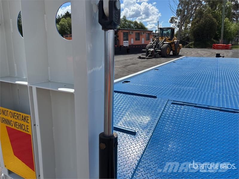 Macol Transport Equipment 7.4 m S/A Equipment Tra Car carrier