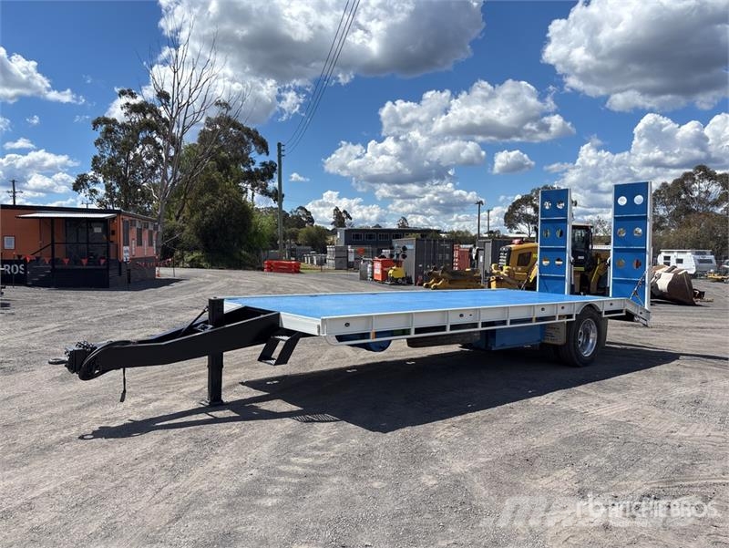 Macol Transport Equipment 7.4 m S/A Equipment Tra Car carrier