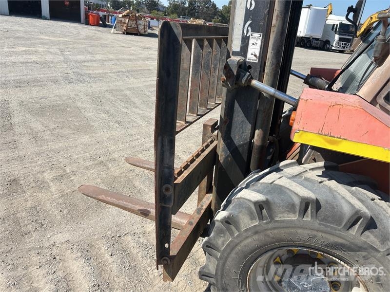 Manitou MC50-3 4x2 Rough Terrain Forklift Montacargas todo terreno