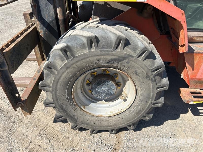Manitou MC50-3 4x2 Rough Terrain Forklift Montacargas todo terreno
