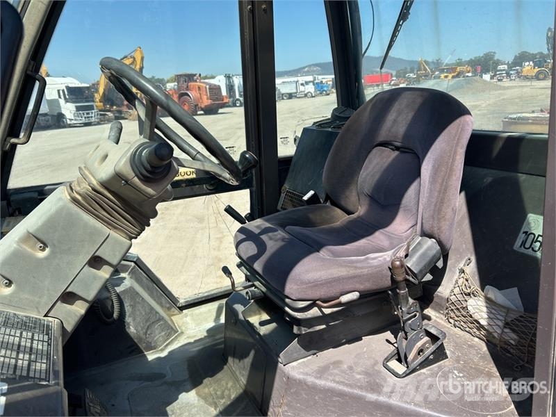 Manitou MC50-3 4x2 Rough Terrain Forklift Montacargas todo terreno