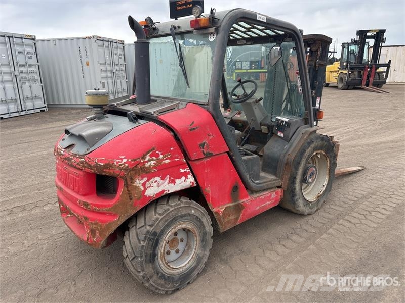 Manitou MH 25-4T 2500 kg 4x4 Rough Terrain Forklift (Inope Terénne vysokozdvižné vozíky