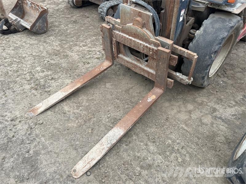 Manitou MH 25-4T 2500 kg 4x4 Rough Terrain Forklift (Inope Terénne vysokozdvižné vozíky