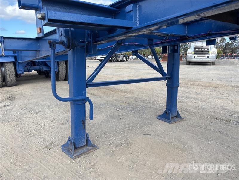 Maxicube Fruehauf 12.2 m Tri/A Container Trailer Container trailers