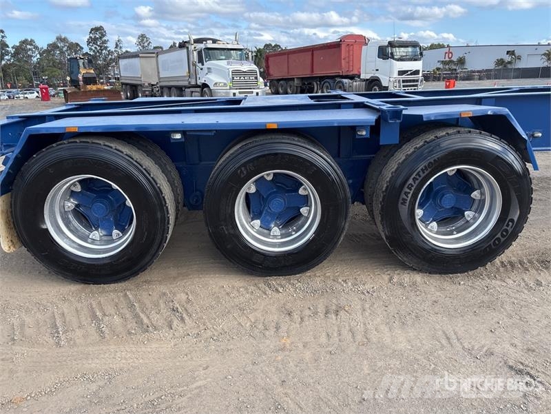 Maxicube Fruehauf 12.2 m Tri/A Container Trailer Container trailers