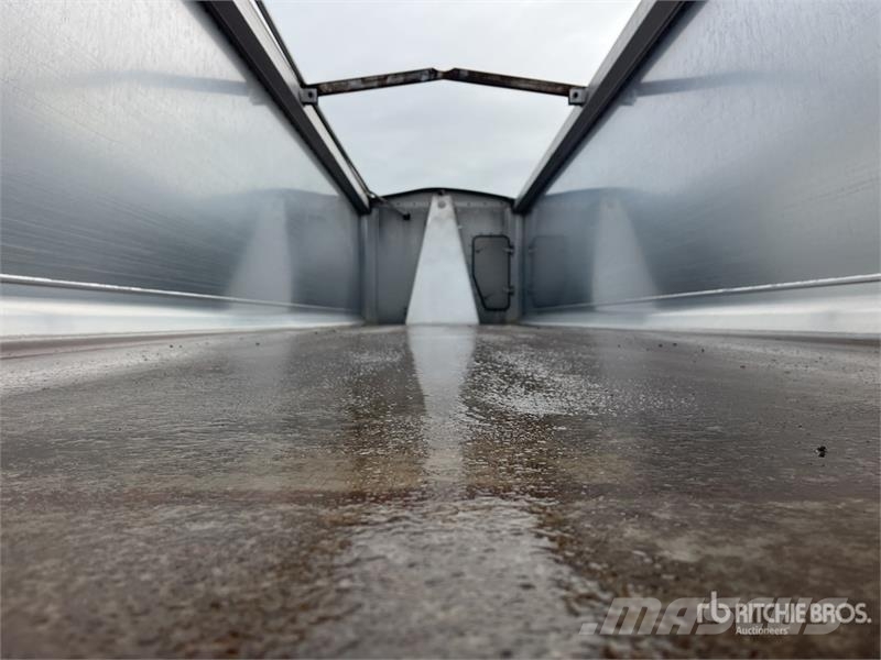 MaxiTrans 10.1 m Tri/A End Dump Trailer Kallur-haagised