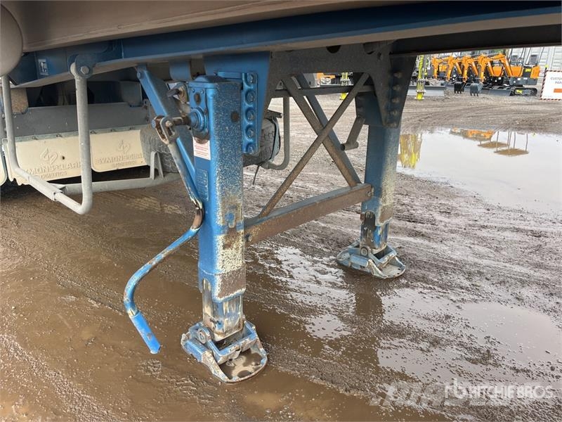 MaxiTrans 10.1 m Tri/A End Dump Trailer Kallur-haagised