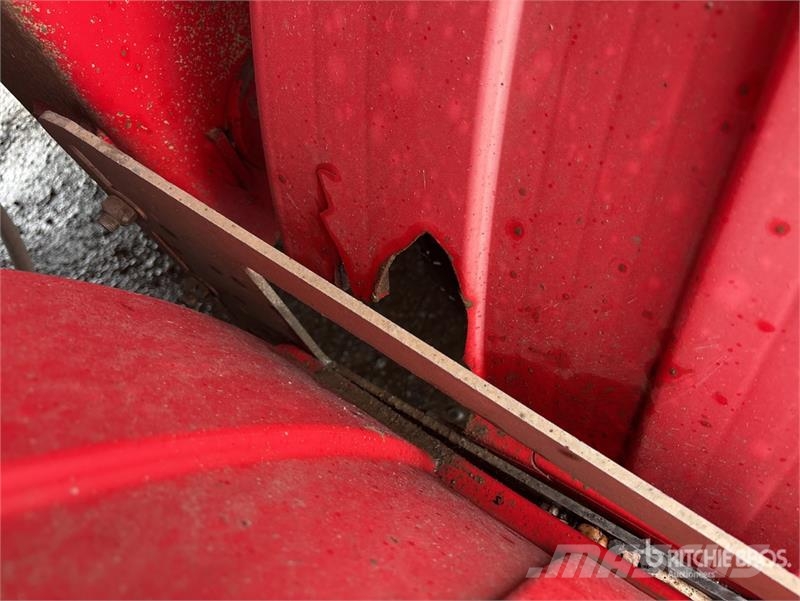 MaxiTrans 10.4 m Tri/A End Dump Trailer مقطورات قلابة