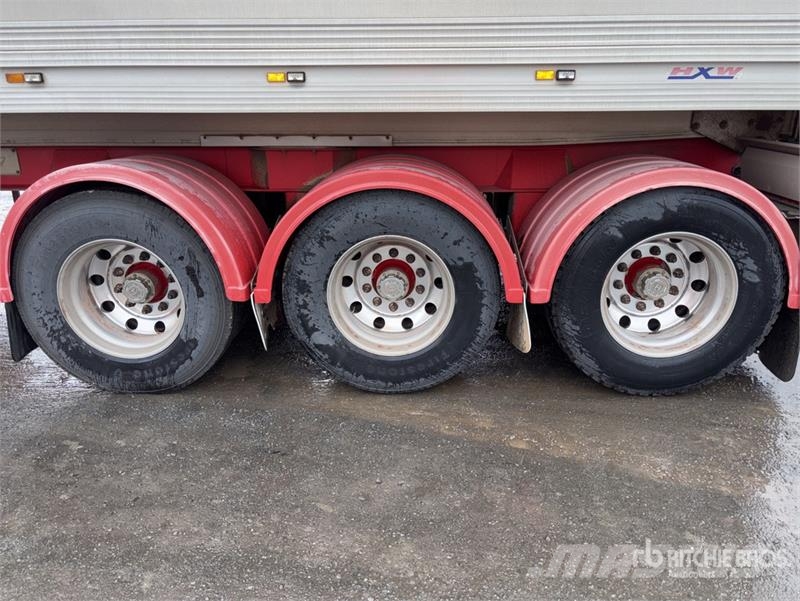 MaxiTrans 10.4 m Tri/A End Dump Trailer مقطورات قلابة