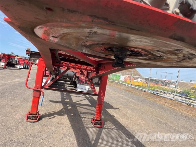 MaxiTrans 10.6 m Tri/A Container Trailer Прицепы-Контейнеровозы