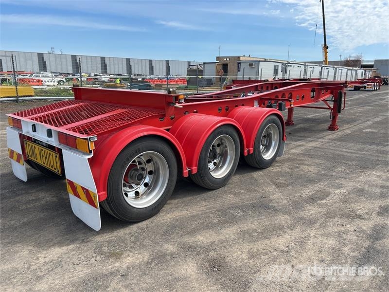 MaxiTrans 10.6 m Tri/A Container Trailer Прицепы-Контейнеровозы