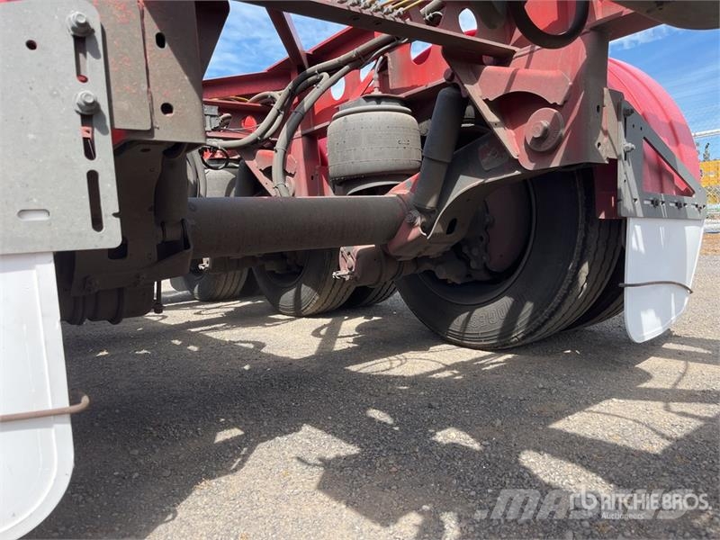 MaxiTrans 10.6 m Tri/A Container Trailer Прицепы-Контейнеровозы