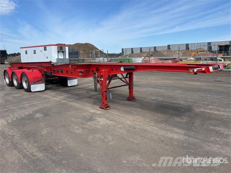MaxiTrans 10.6 m Tri/A Container Trailer Прицепы-Контейнеровозы