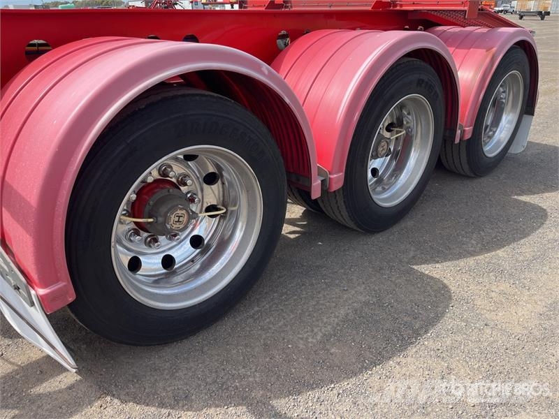 MaxiTrans 10.6 m Tri/A Container Trailer Прицепы-Контейнеровозы
