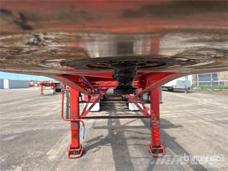 MaxiTrans 10.6 m Tri/A Container Trailer Прицепы-Контейнеровозы