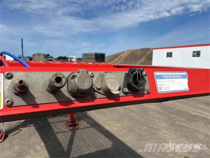 MaxiTrans 10.6 m Tri/A Container Trailer Прицепы-Контейнеровозы