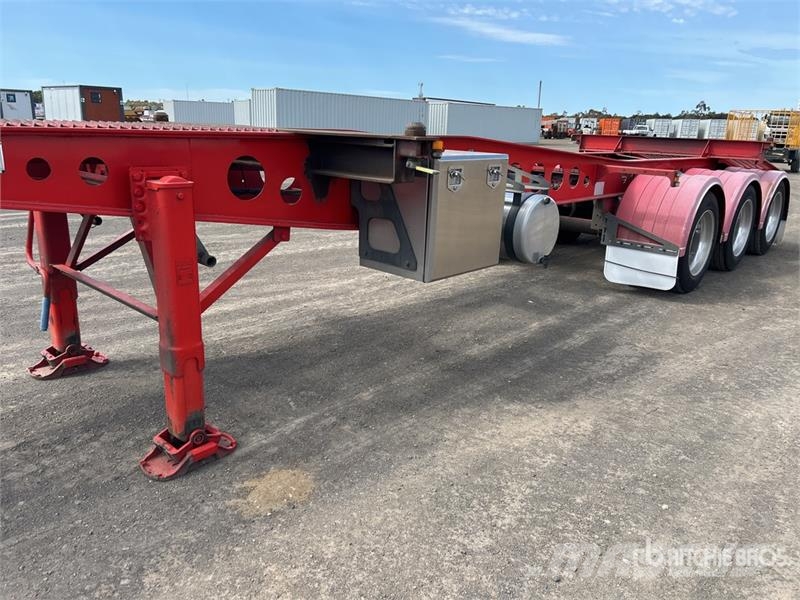 MaxiTrans 10.6 m Tri/A Container Trailer Прицепы-Контейнеровозы