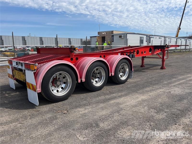 MaxiTrans 10.6 m Tri/A Container Trailer Прицепы-Контейнеровозы