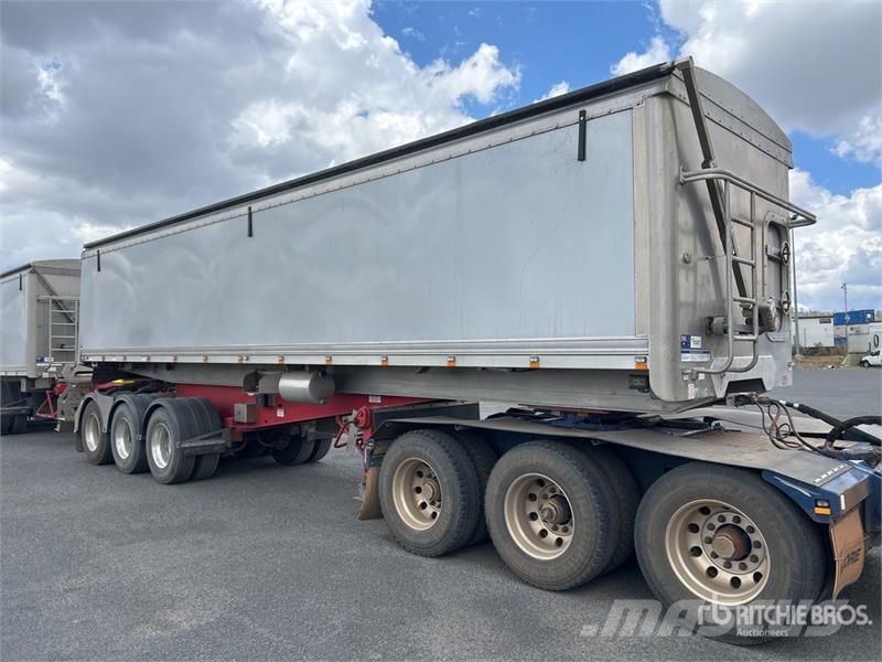 MaxiTrans 10 m Tri/A End Dump Trailer Самоскиди