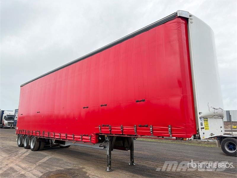 MaxiTrans 12.9 m Tri/A Step Deck Curtain Side Trailer Ponyvás pótkocsik