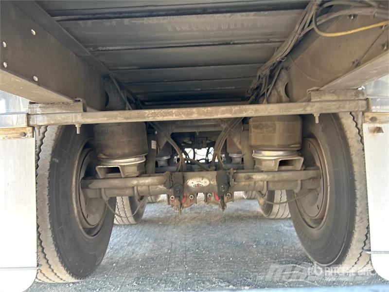 MaxiTrans 13.1 m Tri/A Refrigerated Trailer Chladiarenské návesy