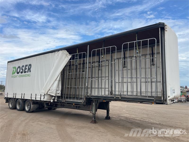 MaxiTrans 13.1 m Tri/A Step Deck Curtain Side Trailer Plachtové přívěsy