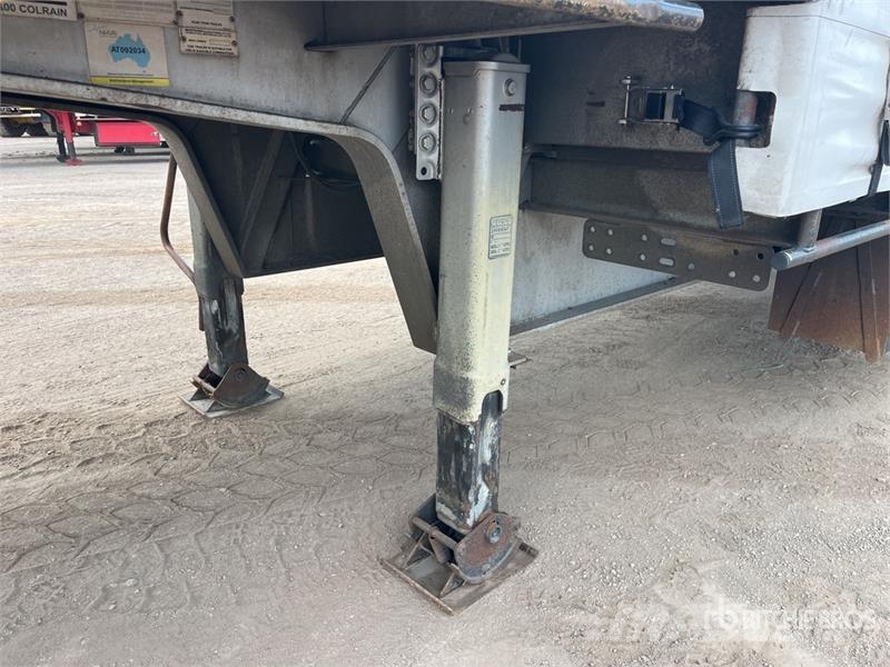 MaxiTrans 13.1 m Tri/A Step Deck Curtain Side Trailer Plachtové přívěsy